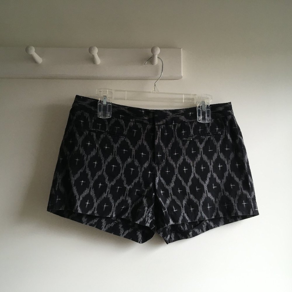 GAP Black and White Print Cotton Shorts Size 4